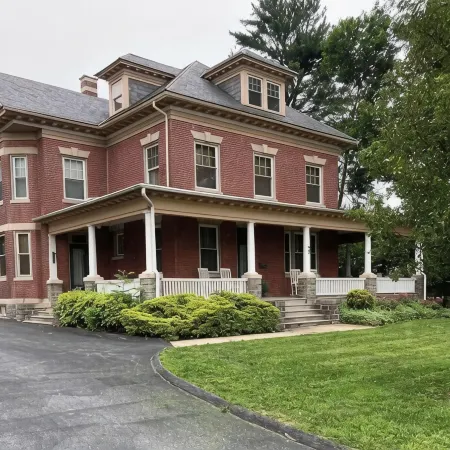 Historic Main Street Getaway