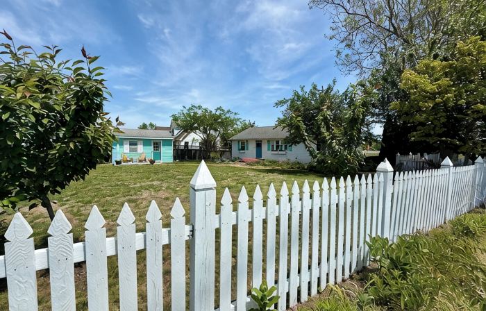 Dog Friendly! Booking 2026!! Sleeps7, 1 mile 2 beach