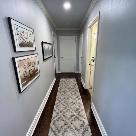 Stylish 3BR in Garden District near parks, river views, Neville High, and ULM.