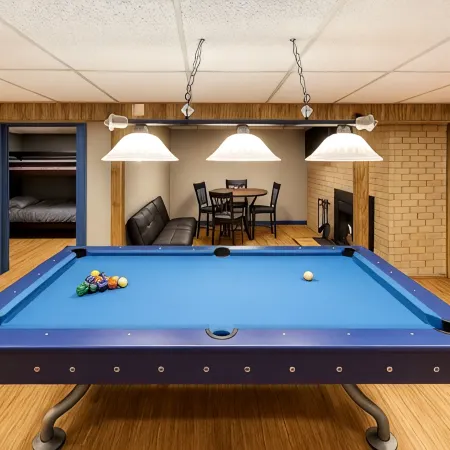 Serene Family Home: Sleeps 16!