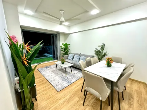 Lux 3 BHK Apartment pool+gym near Airport