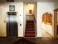 Hotel Everest - Parkplatz