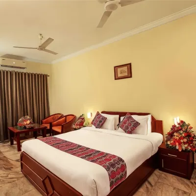 Hotel Indraprastha Karunagapally Hotels near Muthupilakkadu View Point
