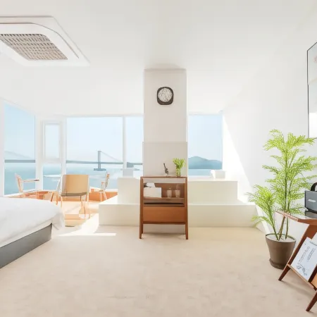 Busan Lazy Morning Ocean View Pension