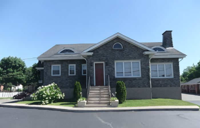 Stonehouse Motel and Restaurant
