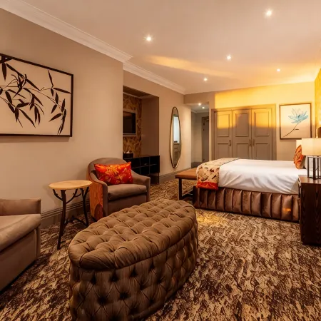 Golden Horse Hotel
