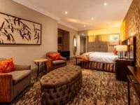 Golden Horse Hotel
