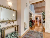 Exclusive House On Foothill with hot tub, sauna and jacuzzi. ウェルチズのホテル