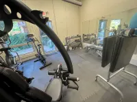 Large Lakefront 3 Bed Condo With Gorgeous Osoyoos Lake and Mountain Views - Gym
