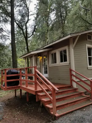 China Creek Cottages - 3-Star