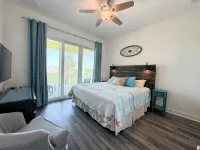 400ft to private beach. Riverfront,dock,pool,kayaks Elevator, 1.6 acres - Balkon