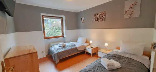 Vacation Home at the Knot in the Westerwald, Air Conditioning, Desk, Terrace, Barbecue - 2-Star