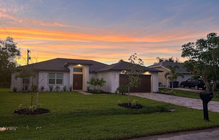 NEW Coastal Paradise GEM!! Spacious 4BR, 3 Full Baths w/Pool!! PET FRIENDLY!!!