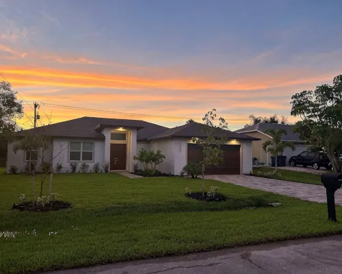 NEW Coastal Paradise GEM!! Spacious 4BR, 3 Full Baths w/Pool!! PET FRIENDLY!!! Hotels in Estero