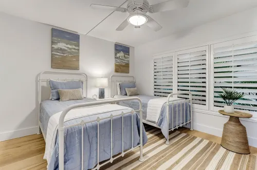 Oceanfront Luxury Retreat/Newly Remodeled/Steps to Sand & Surf - Villas