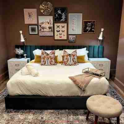 Walk to Stone Mountain Park! Historic Loft in Downtown Stone Mountain Rooms