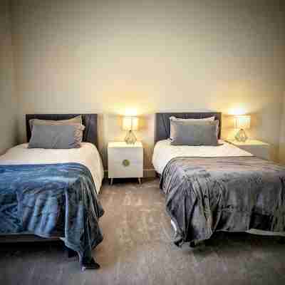 Modern, Spacious, Family friendly & Relaxing Home in Sparks, NV. Rooms