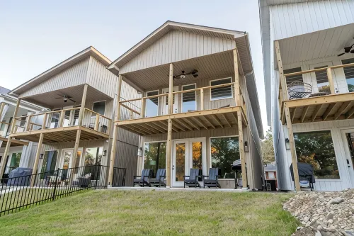 Sleeps 12! Game room! Kayaks! Lakefront! - 4-Star