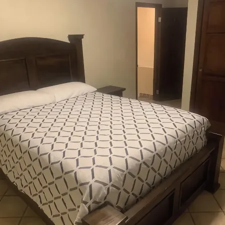 Cozy condo 2 minutes from the beach at a tennis resort gated community