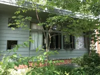 Central and Shady 1-bedroom house in Yellow Springs with WiFi and AC