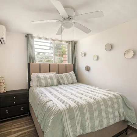 Across from Beach, ocean view, pool, parking, cold AC