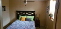 4 Bedrooms, Great Pool, Hot Tub,  Perfect for Families, No Parties - Bungalows