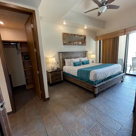 Beautiful Ground floor close to the pool-Also own adjacent unit
