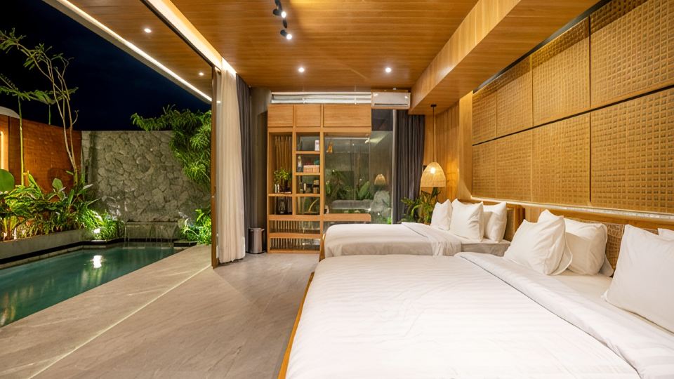 Anvilla Solo with private pool