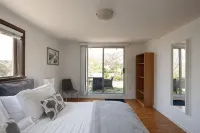 馬裡布宁靜度假屋，海景、配特大床、燒烤設施 - 4星級