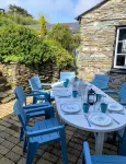 Charming  Listed Thatched Cottage with parking and short walk to sandy beach . - 부티크