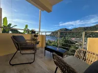 Tropical Apartment- Charming 1-Bedroom Apartment Overlooking Soufriere Town.