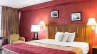 Econo Lodge - parking