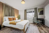 Adventure Basecamp, Walks to Kaymoor and Long point Trails, Hot Tub & Game Room - 4-Star