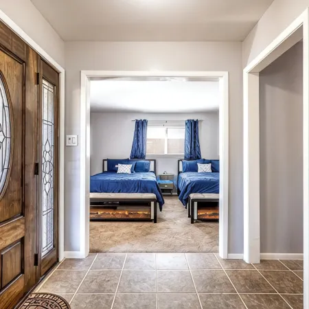 Free Night! Sleeps 20, Private Pool, Hot Tub