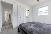5Min from BEACH 3 Bedrooms+2 Baths Home with POOL - Wi-Fi