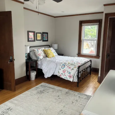 Cheerful home away from home in welcoming Wausau!