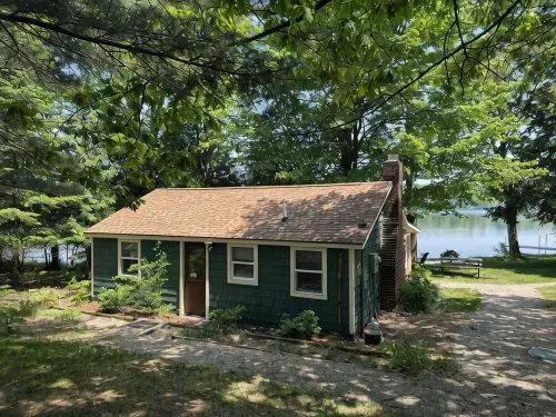 PINE COTTAGE - Pet Friendly Lakefront Cottage on Thayer Lake - Chalets