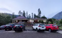 Gubuk Ndeso Bromo - parking