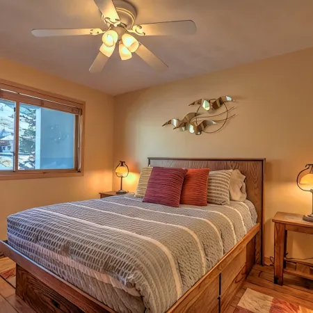 The Gem Of East Bay! Completely Remodeled 2nd Floor Unit With Breathtaking Views
