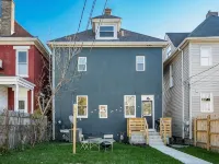 Downtown Columbus Historic Luxury Home - Sleeps 14, Near OSU & Convention Center - balcony