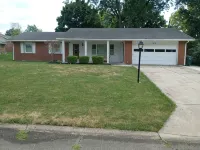 Short Walk to Ball State University Campus - Quiet Neighborhood - 2-Star
