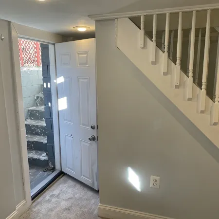 Delightful 4-Bed Whole House with Easy Parking