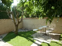 Charming house with gardens in a residential area - 3 étoiles
