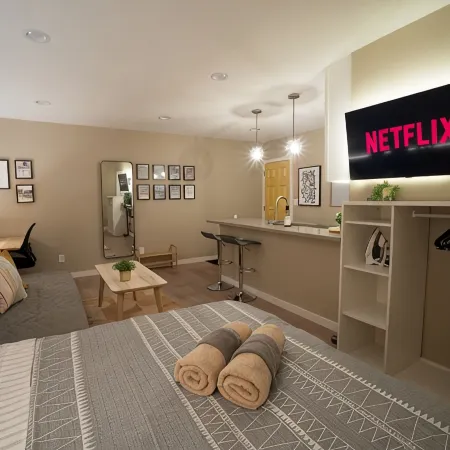 Modern Private Studio - Mins away from Everything in Pasadena!