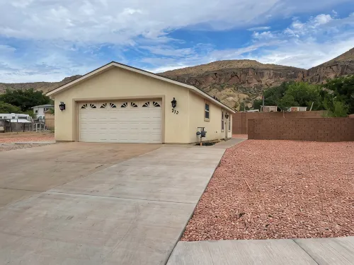 Wanderlust House - Cute & Cozy w/ Big Game Room - 3-Star