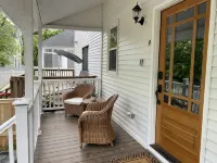 Cozy Downtown 1BR w/ Parking - 4성급