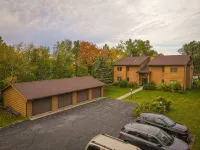 Breezy Hills - Unit 4; Lake Bemidji, King Bed, Kayaks, PB Trail Private Access - balcony