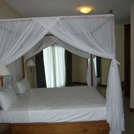 Sunny Golf Hotel