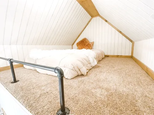 Cozy cabin in serene natural setting. Rustic charm with modern amenities! - Wi-Fi