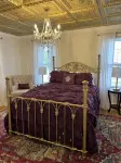 Ideal Location Downtown-Groups&Families! Living Rooms on 3 Levels-Ada Accessible - บังกะโล